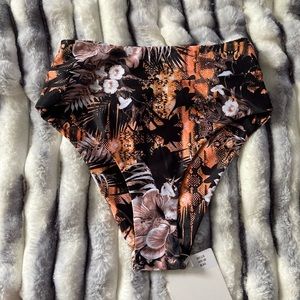 Kulani kinis high hip cheeky bikini bottom NWT. Size XS